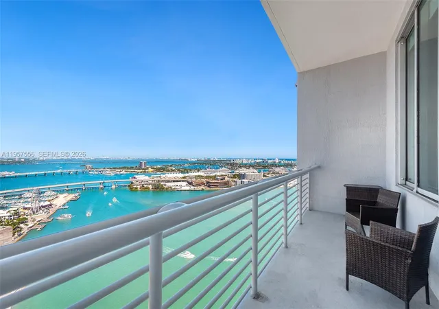 335-s-biscayne-blvd-10-miami-fl-33131/hzid_3580f205