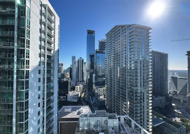 41-se-5th-st-2004-miami-fl-33131/hzid_5caa3833