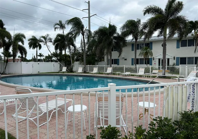 6263-ne-19th-ave-906-fort-lauderdale-fl-33308/hzid_6a276f69