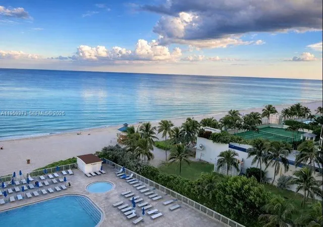 19201-collins-ave-707-sunny-isles-beach-fl-33160/hzid_8eaaf73f