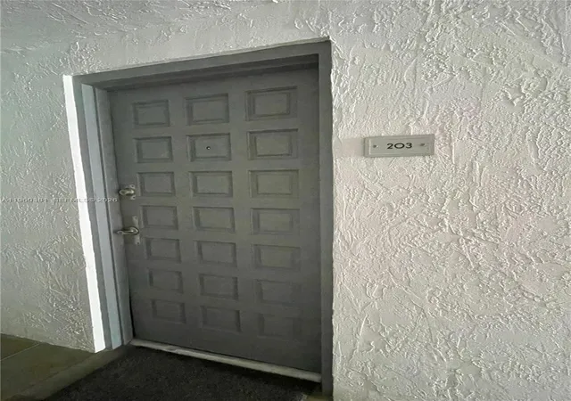 700-ne-63rd-street-d203-miami-fl-33138/hzid_c78fa4e9