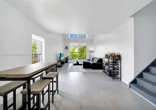 6900-n-kendall-dr-a303-pinecrest-fl-33156/hzid_b21b090b
