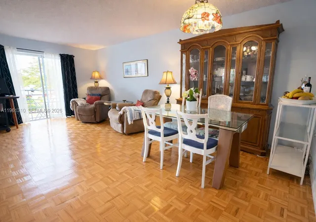 16750-ne-14th-ave-202-miami-fl-33162/hzid_69793b92
