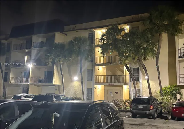 11905-ne-2nd-avenue-c306-miami-fl-33161/hzid_9dbbd0d2