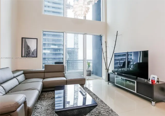 60-sw-13th-street-3404-miami-fl-33130/hzid_1ecb8b19