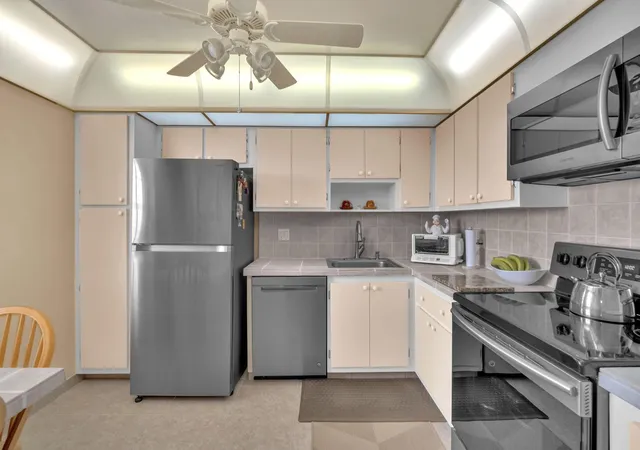 605-oaks-dr-907-pompano-beach-fl-33069/hzid_c235d6fd