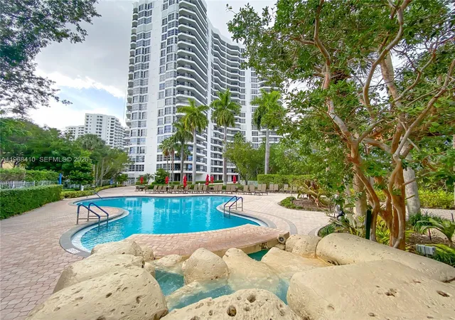 3400-ne-192nd-st-lph7-aventura-fl-33180/hzid_c0e26207