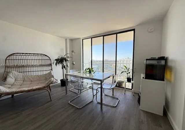 13499-biscayne-blvd-902-north-miami-fl-33181/hzid_6136d89d