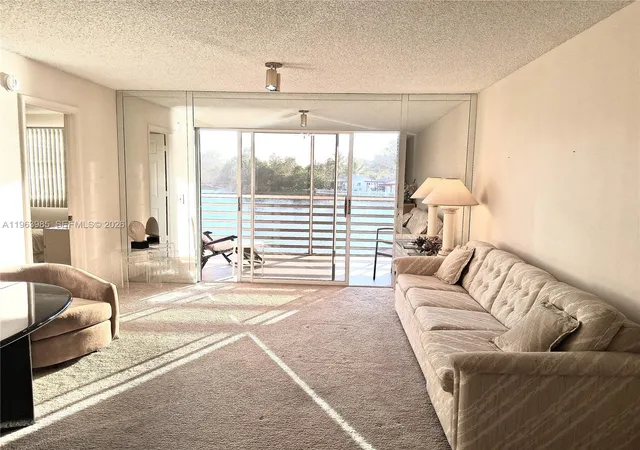 10456-nw-24th-pl-206-sunrise-fl-33322/hzid_b1f51e8d