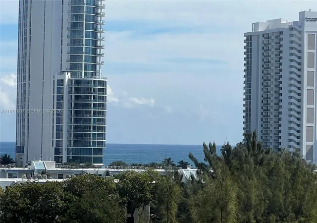 17600-n-bay-rd-n902-sunny-isles-beach-fl-33160/hzid_79c4ca29