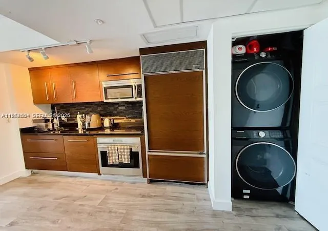 475-brickell-ave-4910-miami-fl-33131/hzid_89be9d77