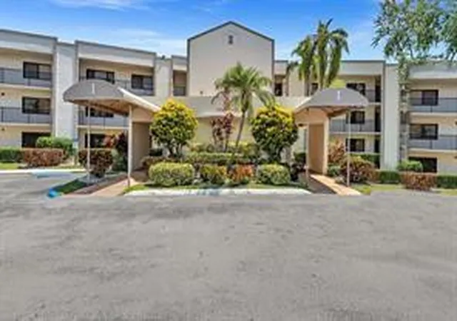 10803-w-clairmont-cir-102-tamarac-fl-33321/hzid_7ae63a43