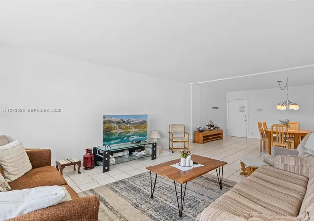 111-golden-isles-dr-g8-hallandale-beach-fl-33009/hzid_9296c8cd