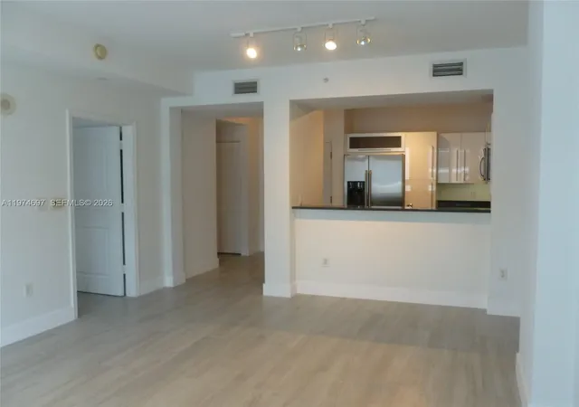 7350-sw-89th-street-807s-miami-fl-33156/hzid_7f13e104