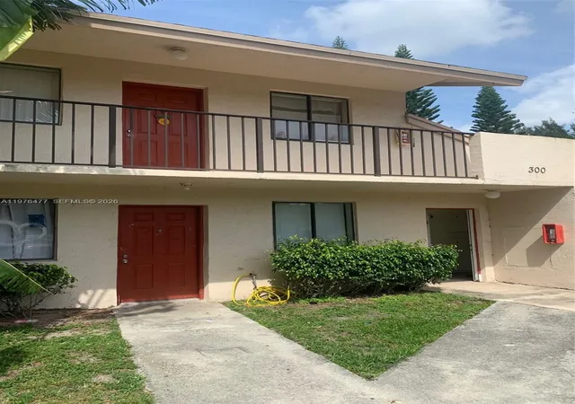 300-nottingham-cir-j-greenacres-fl-33463/hzid_aa20815e