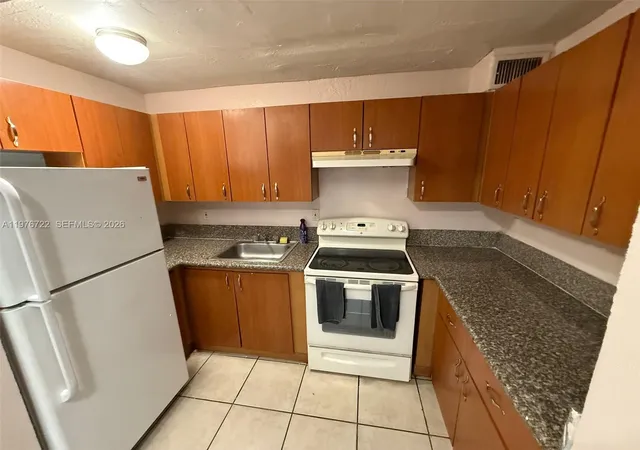 4732-sw-33rd-ave-103-dania-beach-fl-33312/hzid_be974ba9