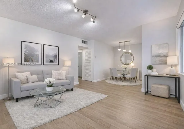 5300-washington-st-d303-hollywood-fl-33021/hzid_8797d348