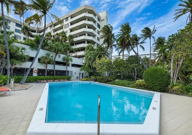 170-ocean-lane-dr-310-key-biscayne-fl-33149/hzid_b8e27781