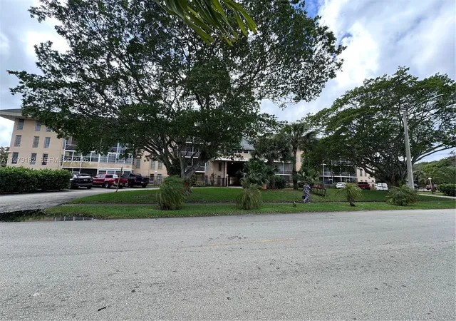4848-nw-24th-ct-412-lauderdale-lakes-fl-33313/hzid_e0fd5221