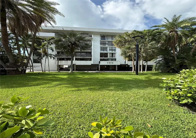 100-ocean-lane-dr-303-key-biscayne-fl-33149/hzid_c0580f6e