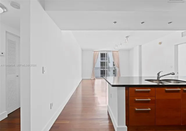 2030-s-douglas-rd-610-coral-gables-fl-33134/hzid_25ae605a