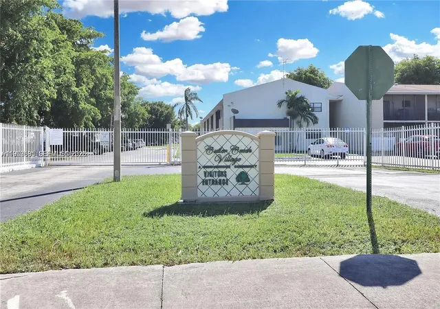 10370-sw-220th-st-102-cutler-bay-fl-33190/hzid_db09309e