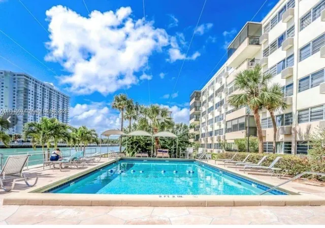 220-kings-point-dr-106-sunny-isles-beach-fl-33160/hzid_1b2599bd