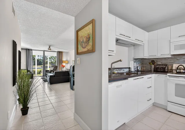 3485-environ-c107-lauderhill-fl-33319/hzid_ea0e8283