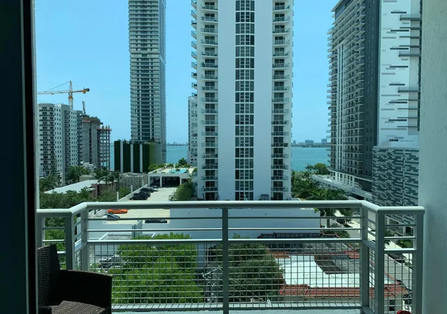 2200-ne-4th-805-miami-fl-33137/hzid_098173c7