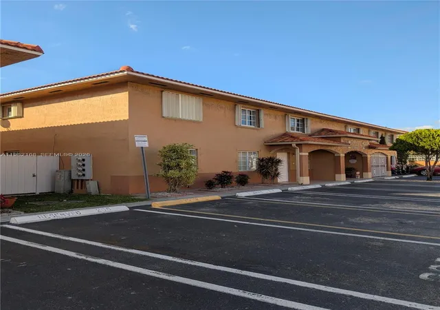 2485-w-76th-st-109-hialeah-fl-33016/hzid_38ed1d16