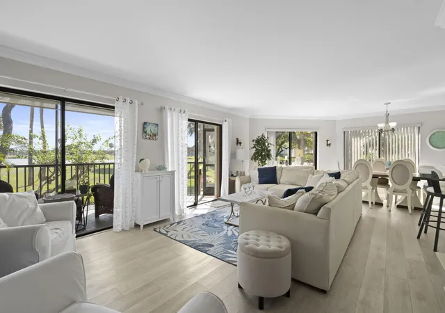 233-ne-edgewater-104-hutchinson-island-fl-34996/hzid_d4d84747