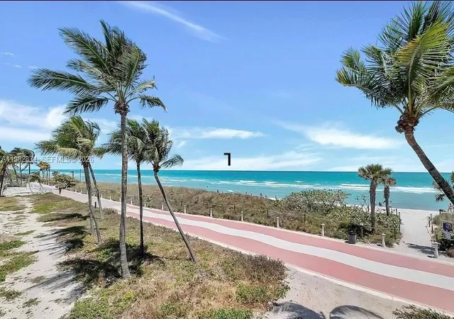 5401-collins-ave-411-miami-beach-fl-33140/hzid_ddc71c54