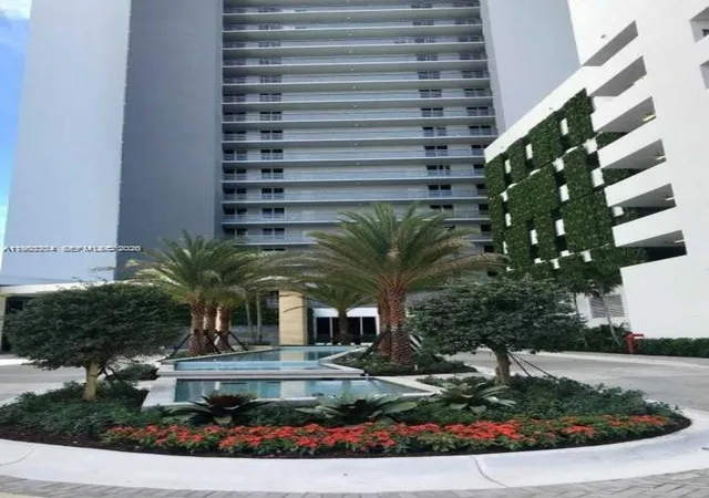 16385-biscayne-blvd-2702-north-miami-beach-fl-33160/hzid_65dec833
