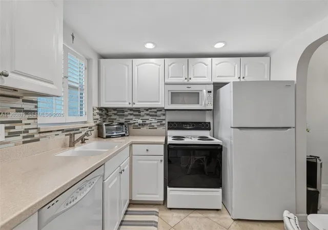 6650-royal-palm-blvd-207c-margate-fl-33063/hzid_68f37eeb