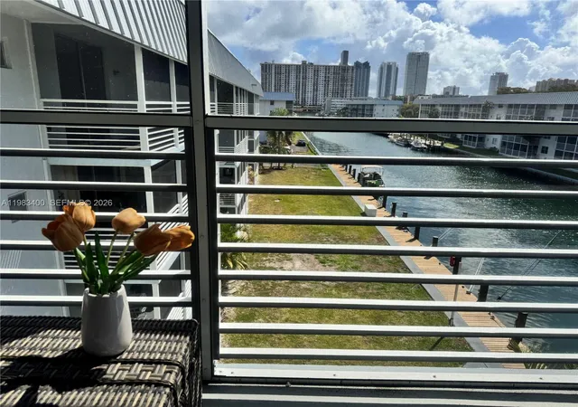 3600-ne-170-st-apt-d-406-north-miami-beach-fl-33160/hzid_68ae66ef