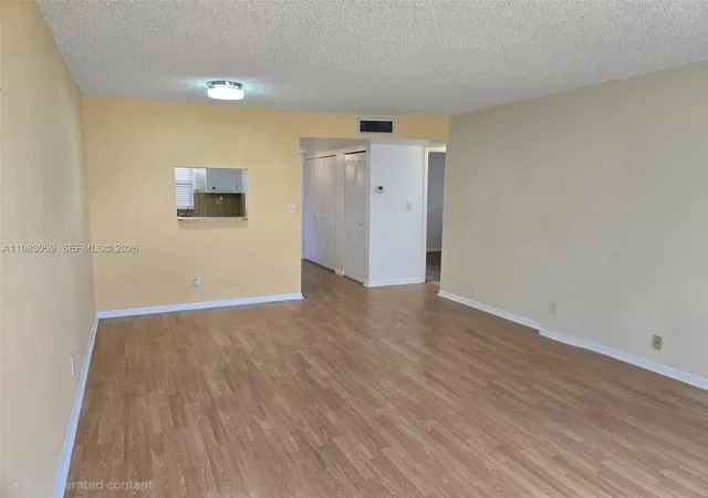 9261-sunrise-lakes-blvd-201-sunrise-fl-33322/hzid_f6e09bda