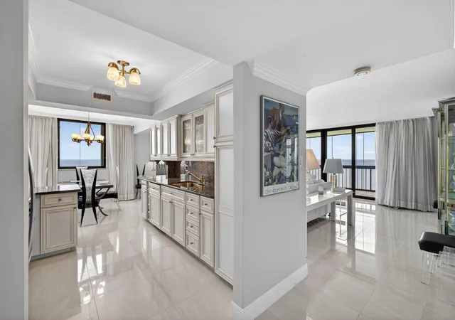 5380-n-ocean-dr-12e-singer-island-fl-33404/hzid_42387b5f