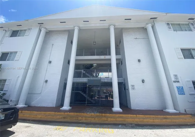 13700-ne-6th-ave-305-north-miami-fl-33161/hzid_d0e55631
