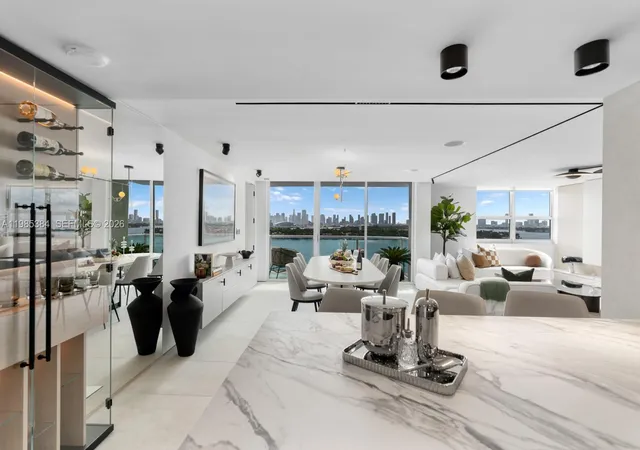 650-west-ave-1203-1205-miami-beach-fl-33139/hzid_8fa4c218