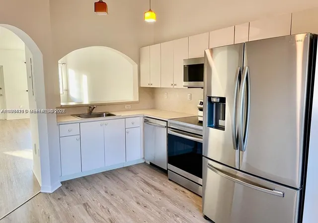 975-ne-33rd-terrace-203-homestead-fl-33033/hzid_e22f9124