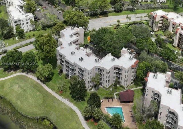 1811-sabal-palm-dr-408-davie-fl-33324/hzid_9355b951