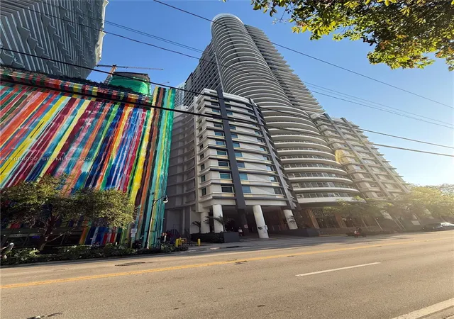 60-sw-13th-st-3017-miami-fl-33130/hzid_3b02dc9b