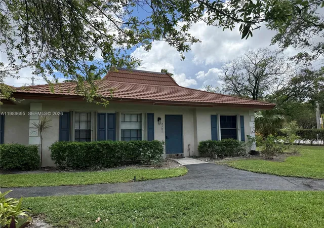 2381-sw-70th-ave-49-davie-fl-33317/hzid_67dac795