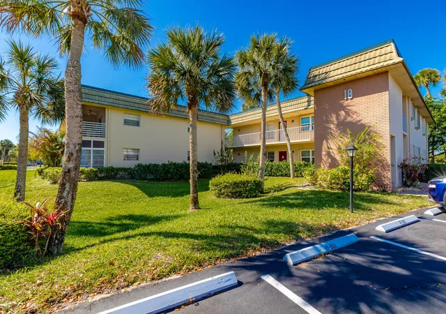 18-vista-gdns-trl-205-vero-beach-fl-32962/hzid_6604e335
