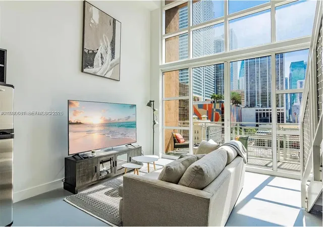 253-ne-2nd-st-617-miami-fl-33132/hzid_c00c5669