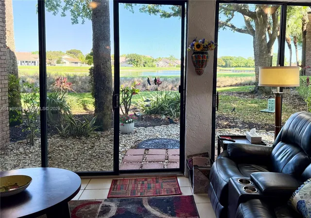 8033-aberdeen-dr-102-boynton-beach-fl-33472/hzid_fa8b9fda