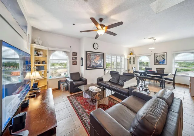 9008-collins-ave-402-surfside-fl-33154/hzid_719bdc2d