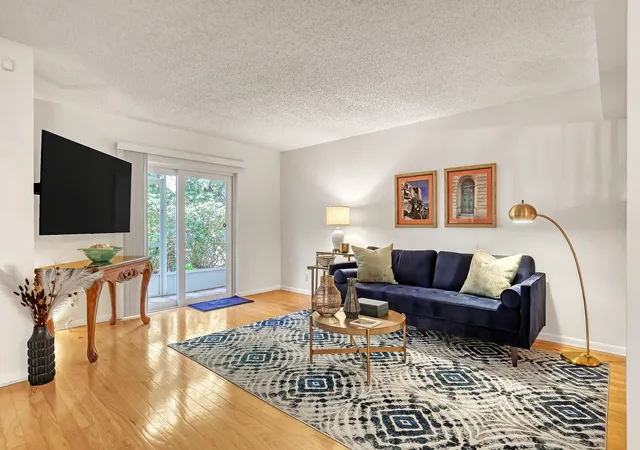 1100-surf-rd-104-west-palm-beach-fl-33404/hzid_95dd0769