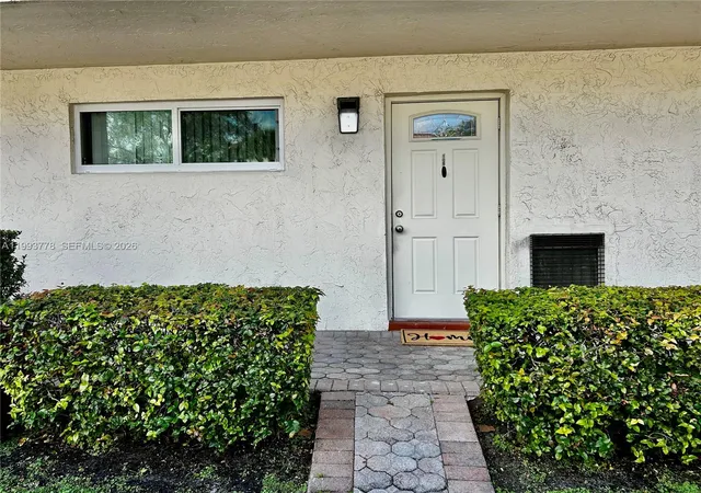 411-s-hollybrook-dr-105-pembroke-pines-fl-33025/hzid_1a456aa4
