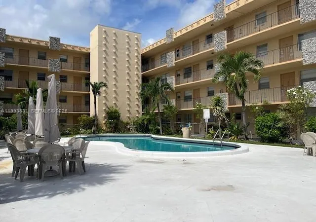 2145-pierce-st-403-hollywood-fl-33020/hzid_8aabc378